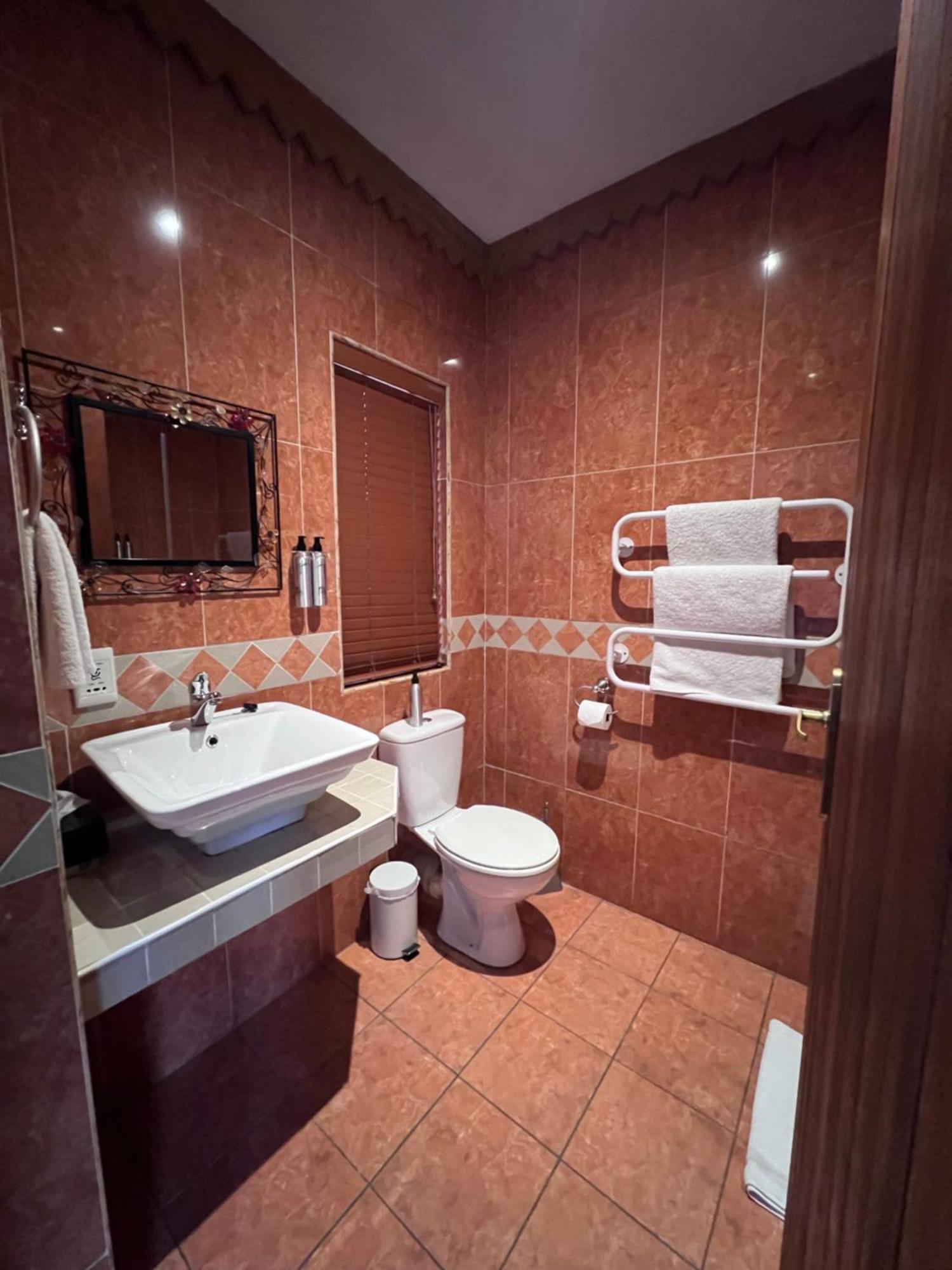 Bohemian Guesthouse - Pretoria-Noord Eksteriør billede
