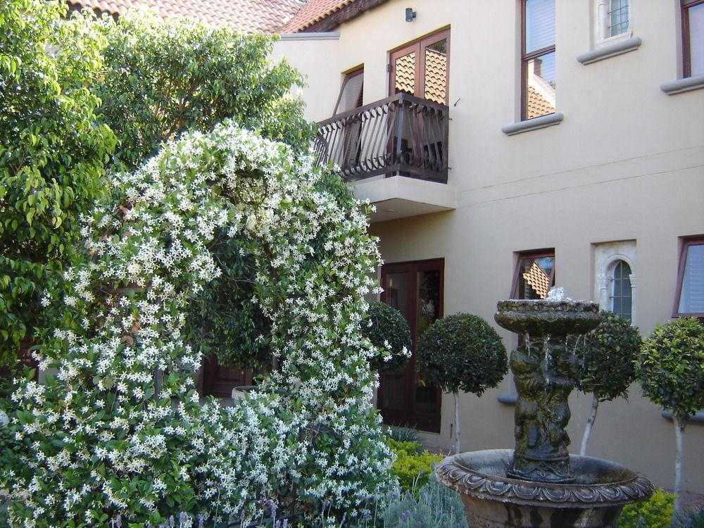 Bohemian Guesthouse - Pretoria-Noord Eksteriør billede