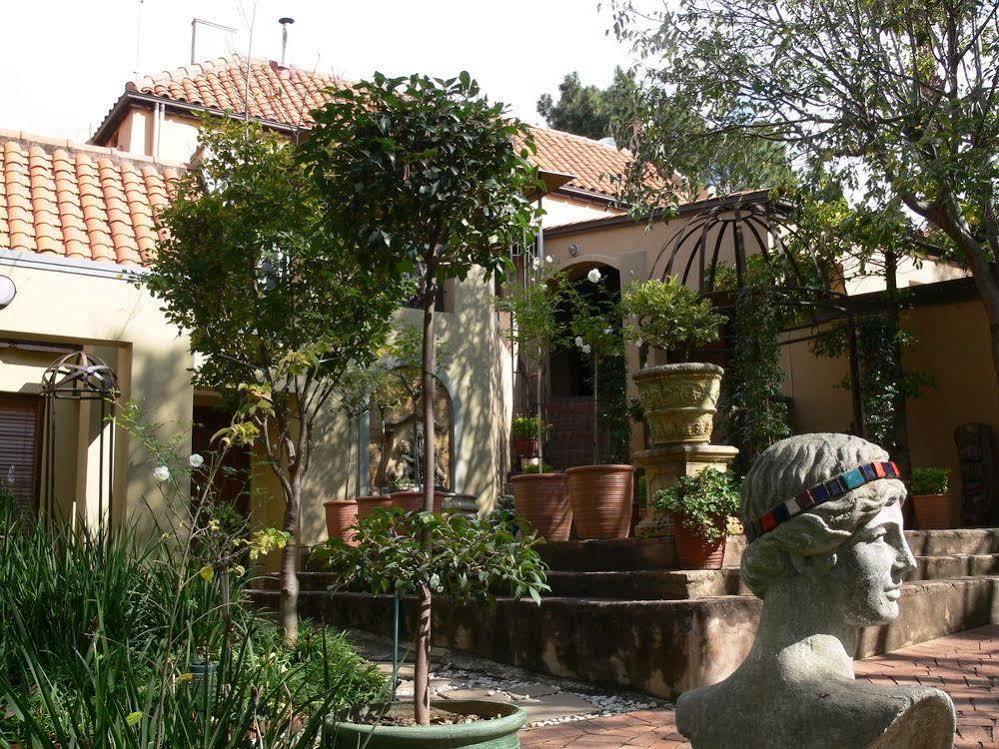 Bohemian Guesthouse - Pretoria-Noord Eksteriør billede